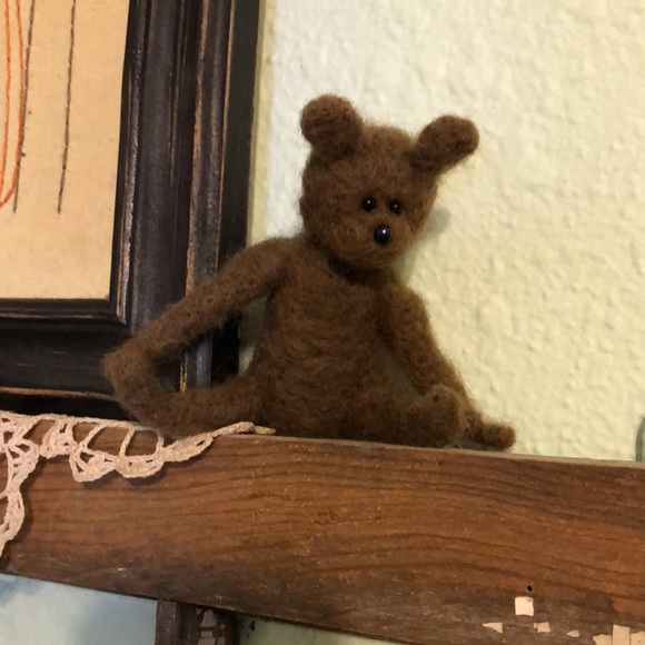 COPY - Handmade Needle Felted Teddy Bear with removable Santa hat - Picture 8 of 9